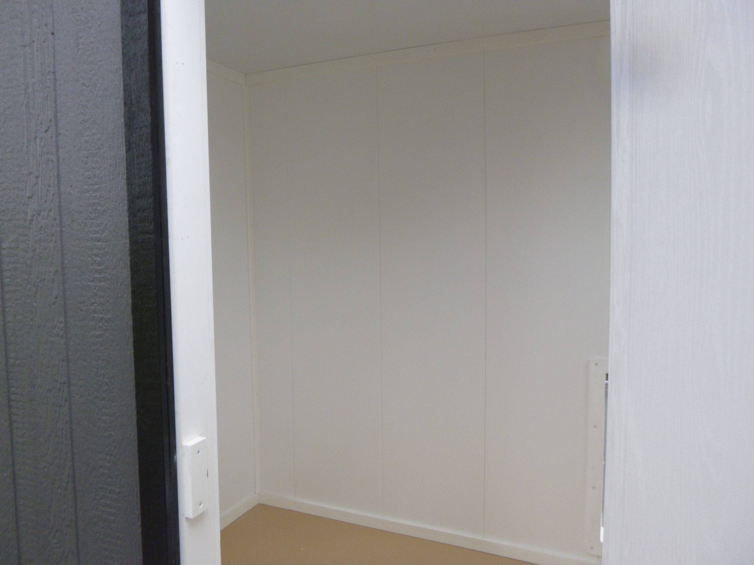 8 x 12 Kennel - Image 6